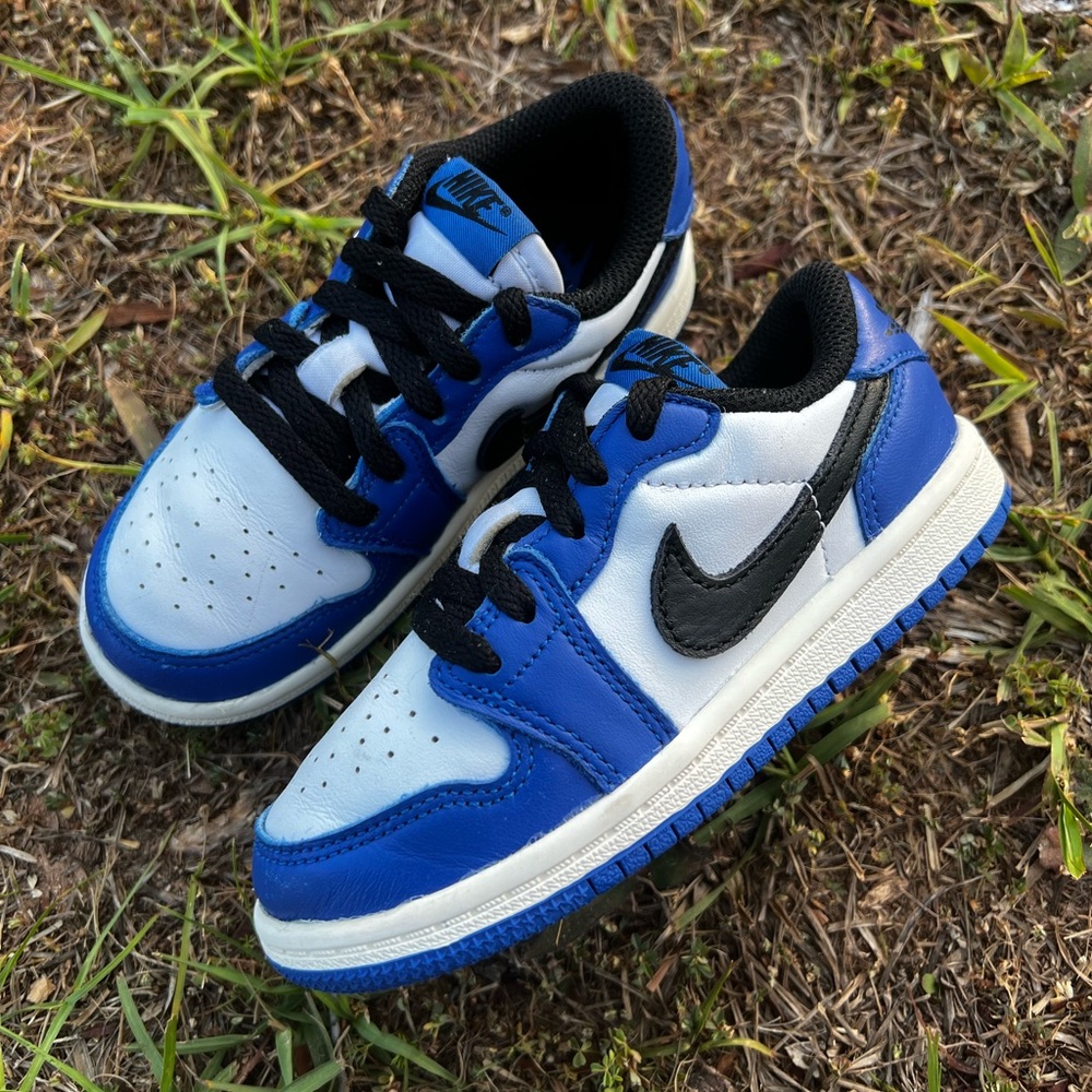 CLEAN Air Jordan 1 Low size 9c Toddler OG Game Royal blue shoes